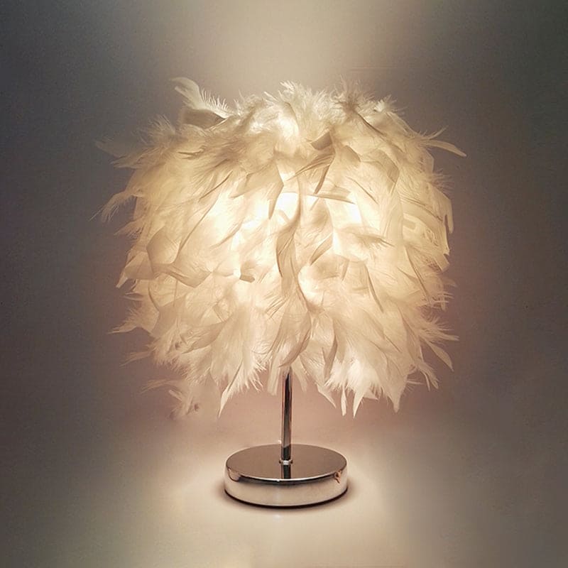 PlumeGlow – Elegant Feathered Globe Lamp 3