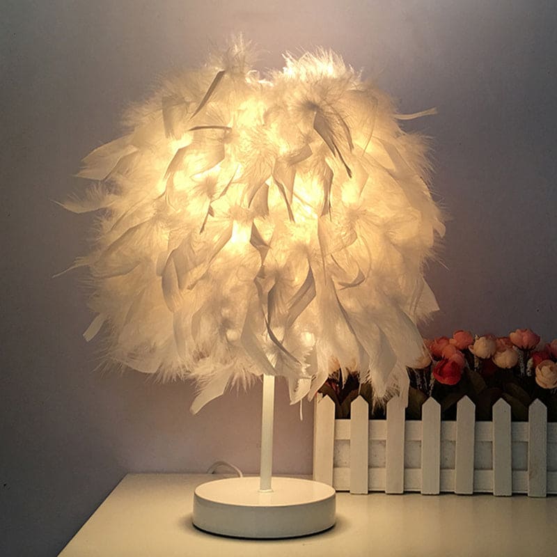 PlumeGlow – Elegant Feathered Globe Lamp 8