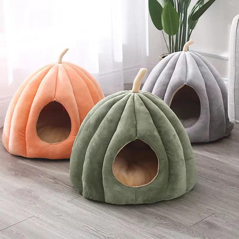 Pumpkinpaws Cozy Pumpkin-Shaped Cat Bed for Winter Comfort & Hygiene 3