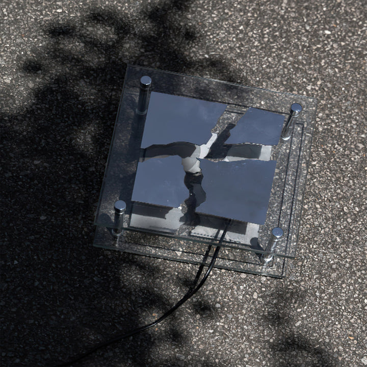 RadiantCube – Artistic Square Glass Table Lamp 6