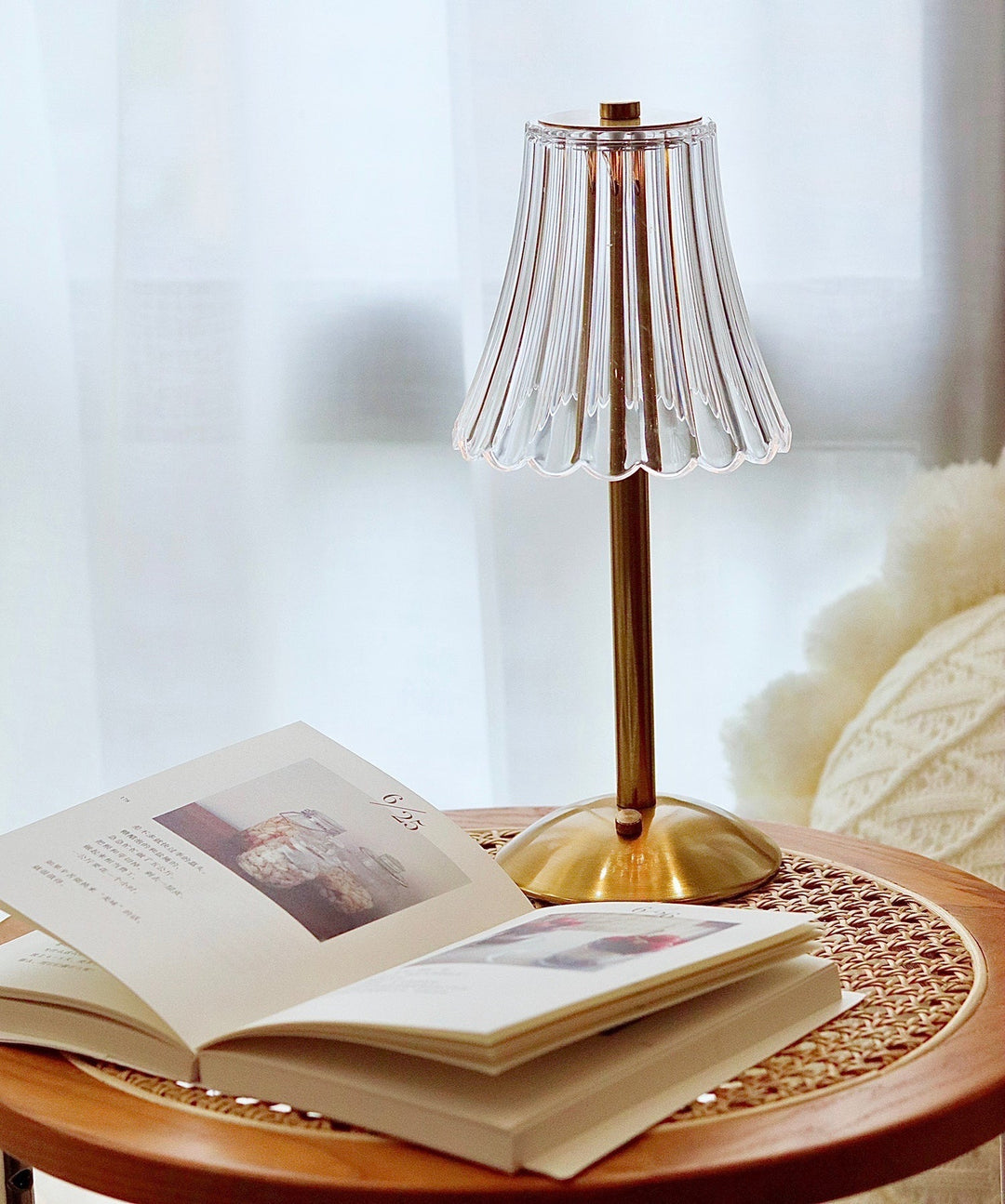 RadiantGold – Elegant Portable Table Lamp 4