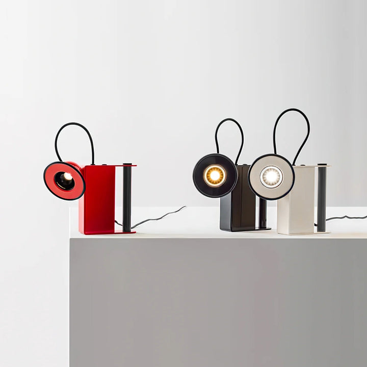 SmartBeam – Adjustable LED Table Lamp with Magnetic Head 3