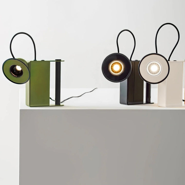 SmartBeam – Adjustable LED Table Lamp with Magnetic Head 4