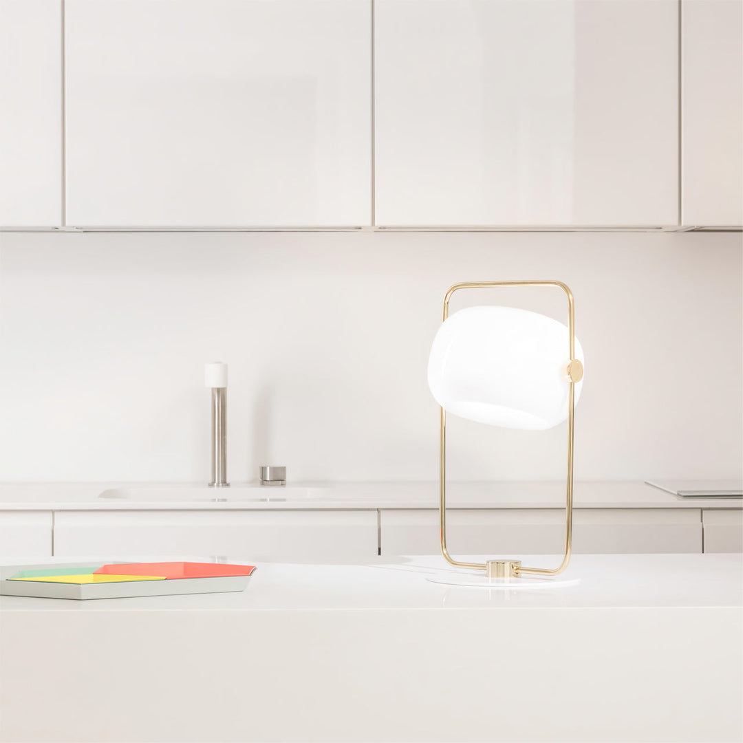 StreamGlow – Elegant Glass Table Lamp with Minimalist Design 8