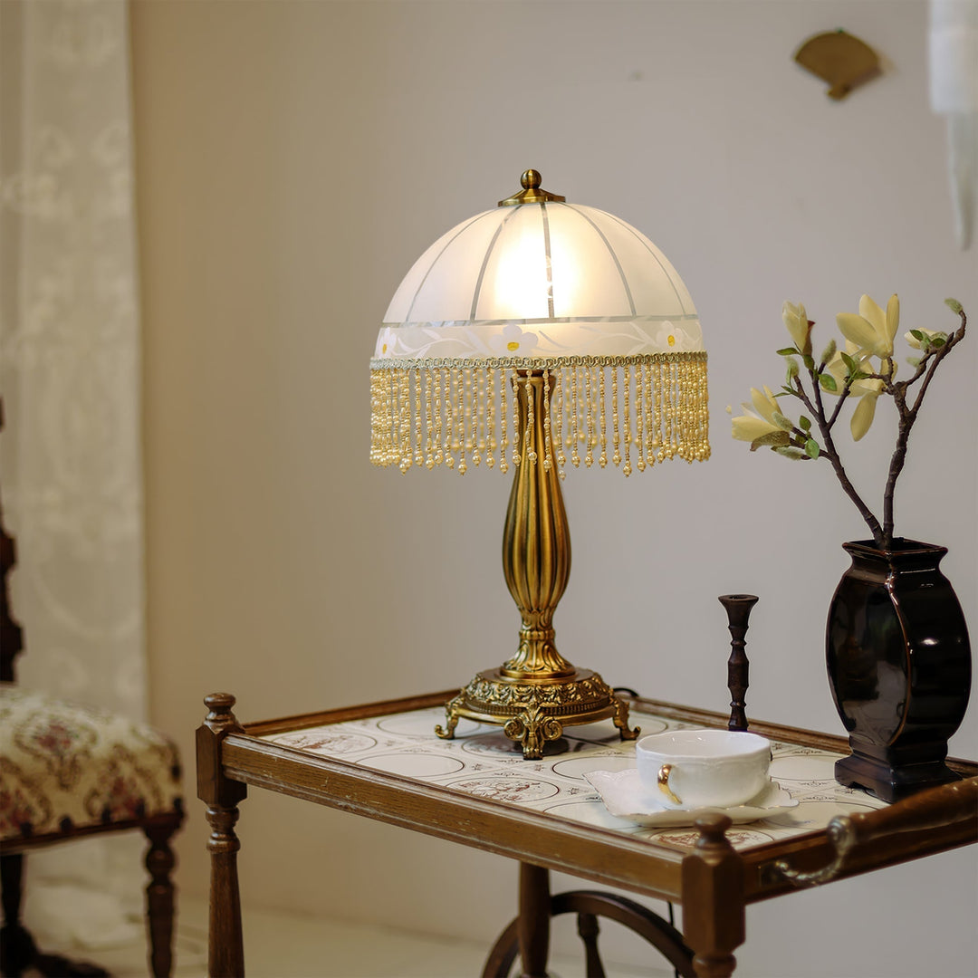 TasselLuxe - Table Lamp 3