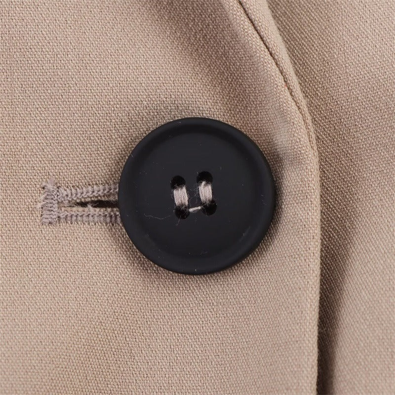 Winter Wool Cape Coat for Women – Loose Fit Design with Lapel Collar and Button Front 4