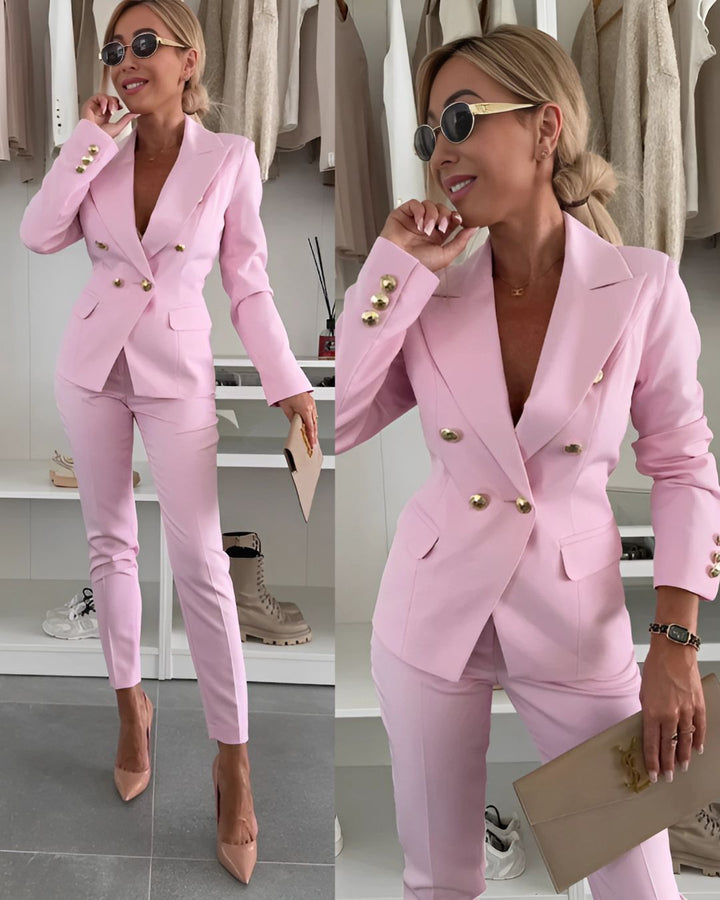 Women's Sophisticated Double-Breasted Suit with Tailored Fit 3