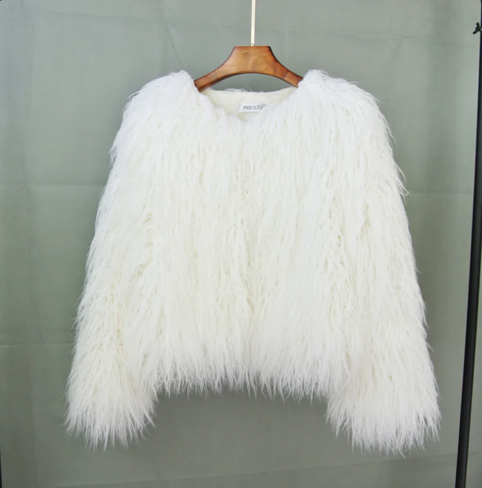 Women’s Tailored Wool Coat – Double-Breasted Full Length Winter Coat with Classic Notched Lapel 2